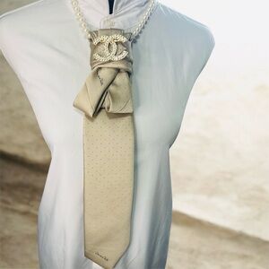Oscar de la Renta Necktie with Designer Brooch